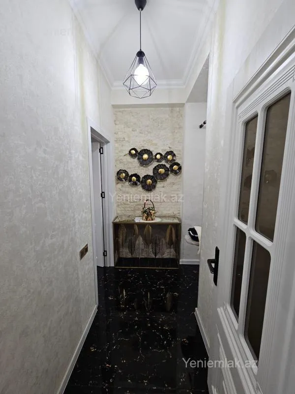 Satılır 3 otaqlı yeni tikili 81.3 m²
