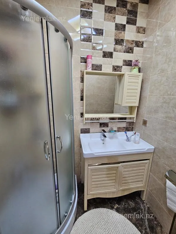 Satılır 3 otaqlı yeni tikili 81.3 m²