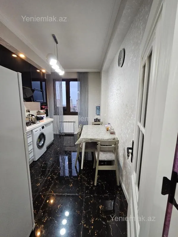 Satılır 3 otaqlı yeni tikili 81.3 m²
