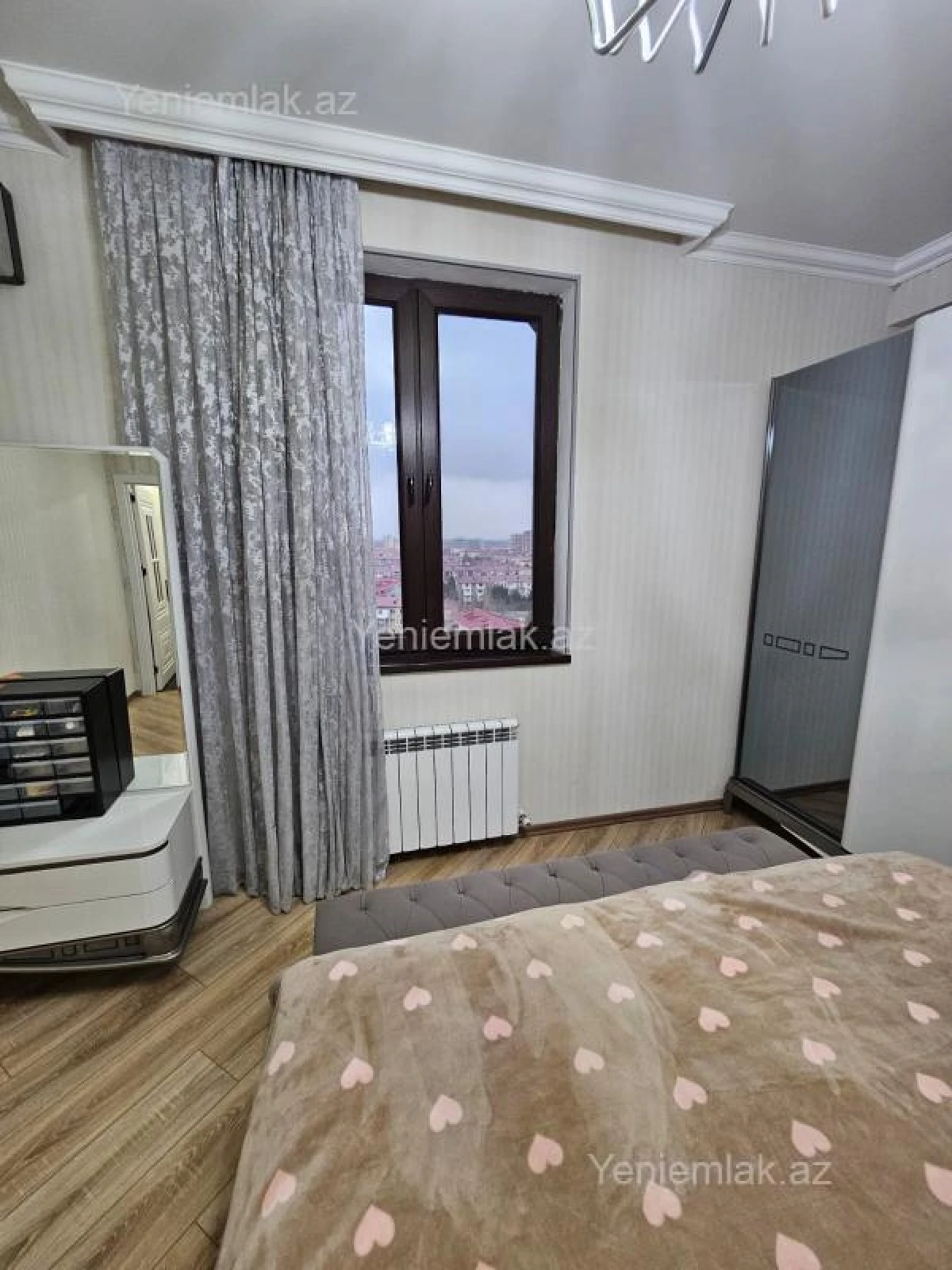 Satılır 3 otaqlı yeni tikili 81.3 m²
