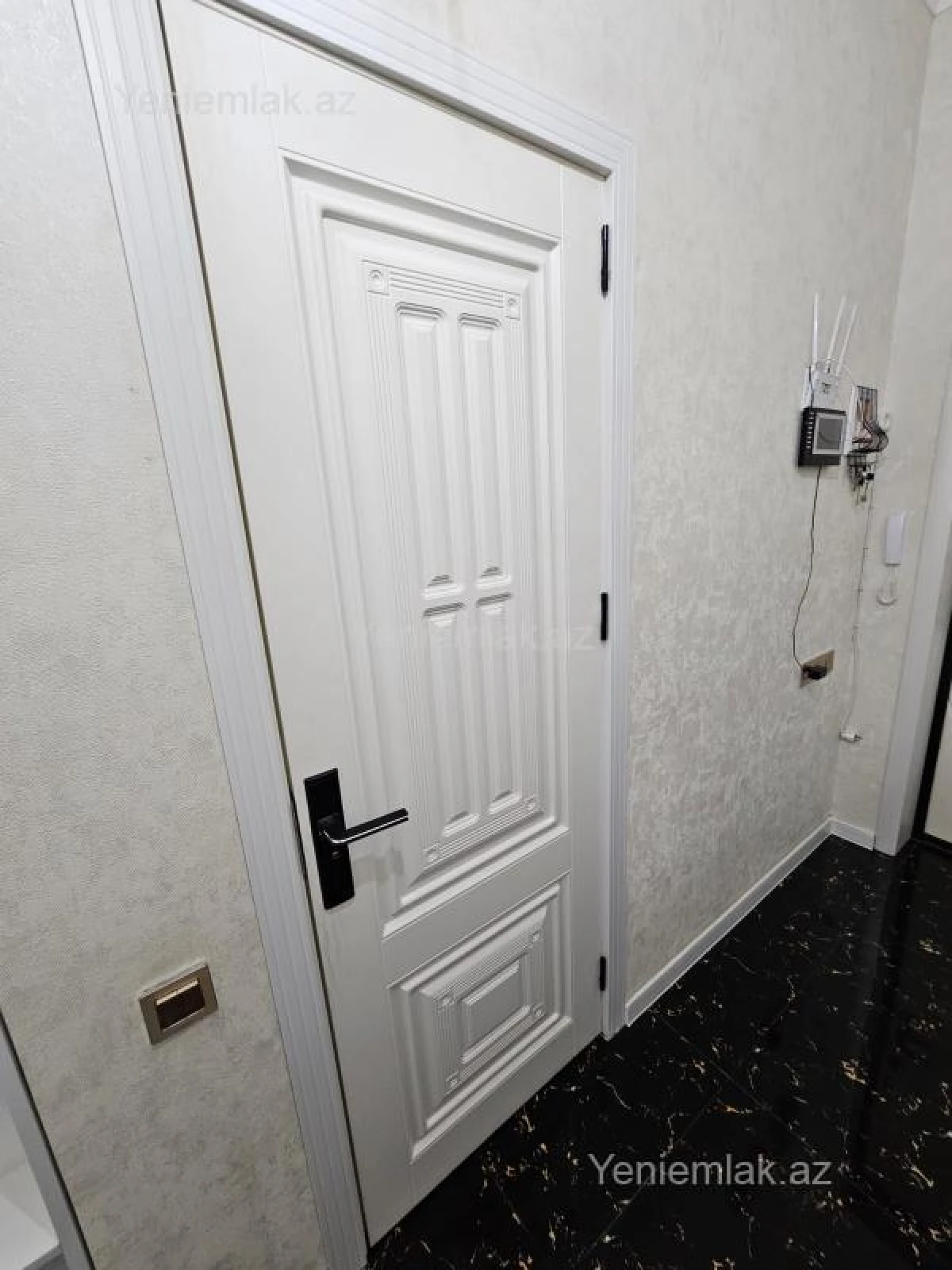 Satılır 3 otaqlı yeni tikili 81.3 m²