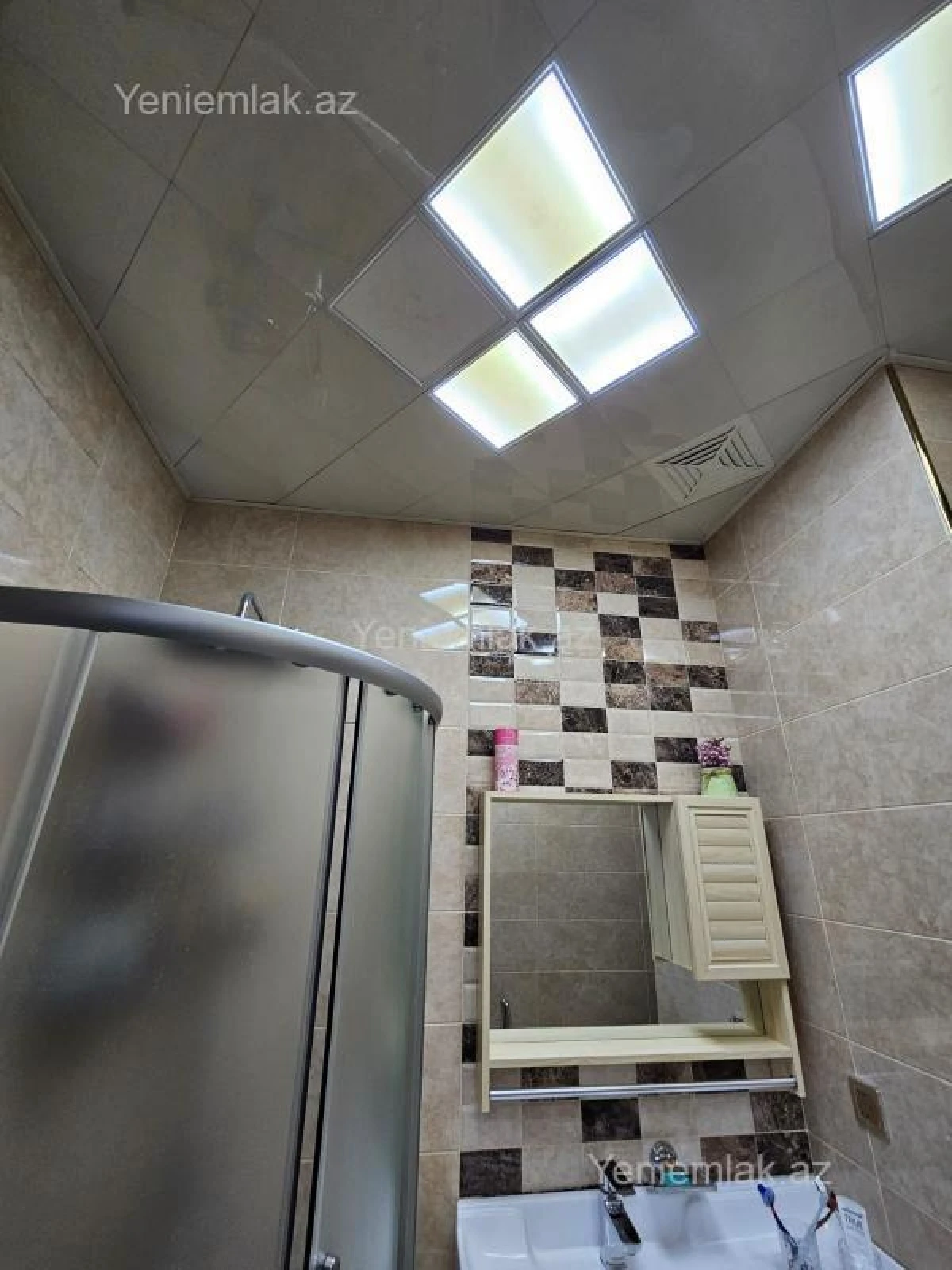 Satılır 3 otaqlı yeni tikili 81.3 m²