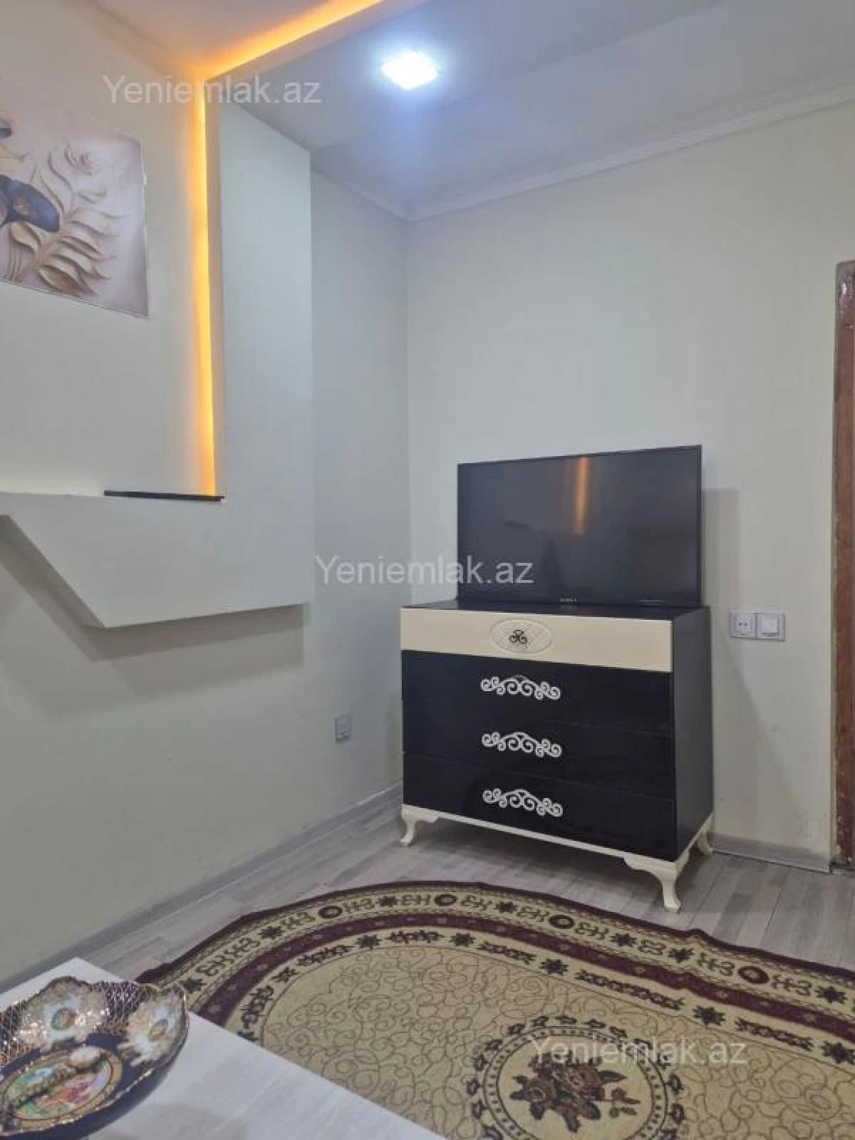 Satılır 2 otaqlı köhnə tikili 50 m²