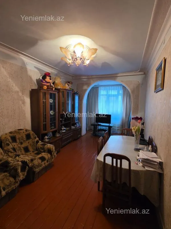 Satılır 3 otaqlı köhnə tikili 80 m²