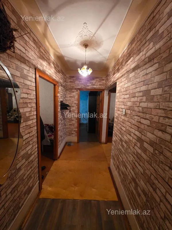 Satılır 3 otaqlı köhnə tikili 80 m²