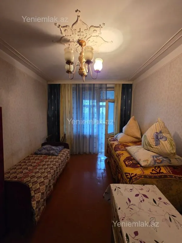 Satılır 3 otaqlı köhnə tikili 80 m²