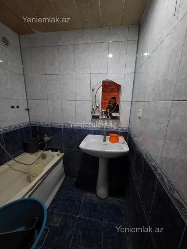 Satılır 3 otaqlı köhnə tikili 80 m²