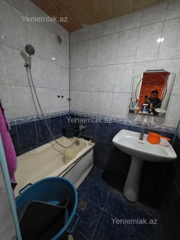 Satılır 3 otaqlı köhnə tikili 80 m²