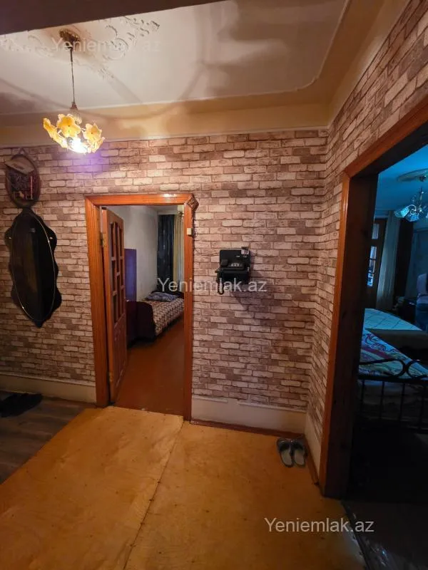 Satılır 3 otaqlı köhnə tikili 80 m²