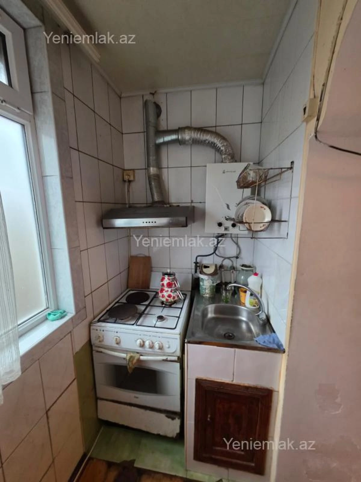 Satılır 3 otaqlı köhnə tikili 80 m²
