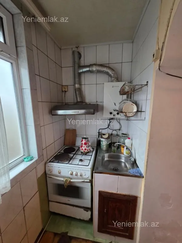 Satılır 3 otaqlı köhnə tikili 80 m²