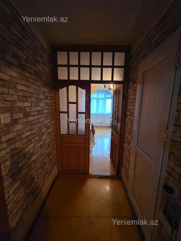 Satılır 3 otaqlı köhnə tikili 80 m²
