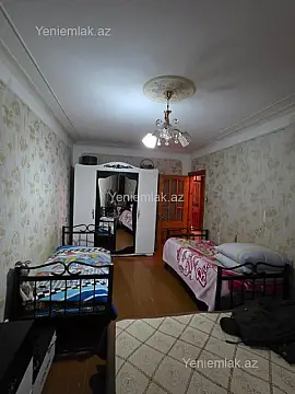 Satılır 3 otaqlı köhnə tikili 80 m²
