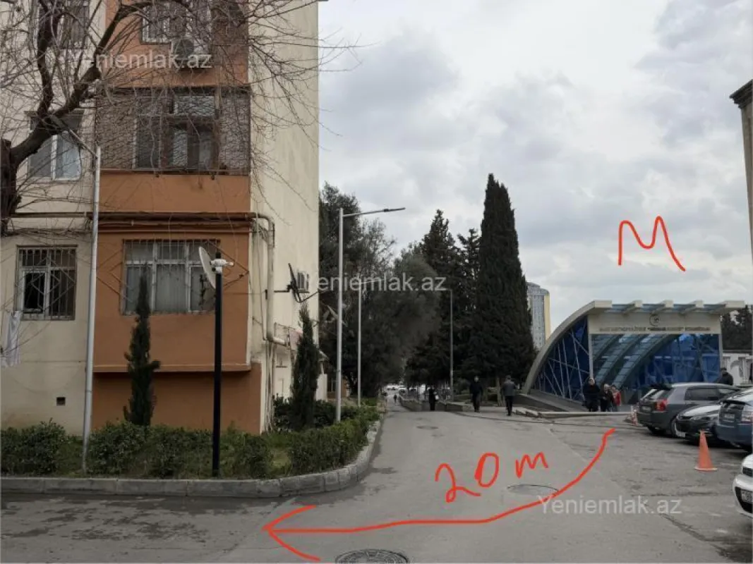 Satılır 2 otaqlı köhnə tikili 68 m²