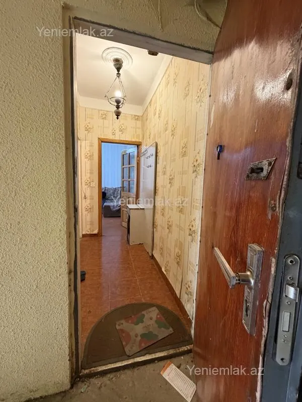 Satılır 2 otaqlı köhnə tikili 68 m²