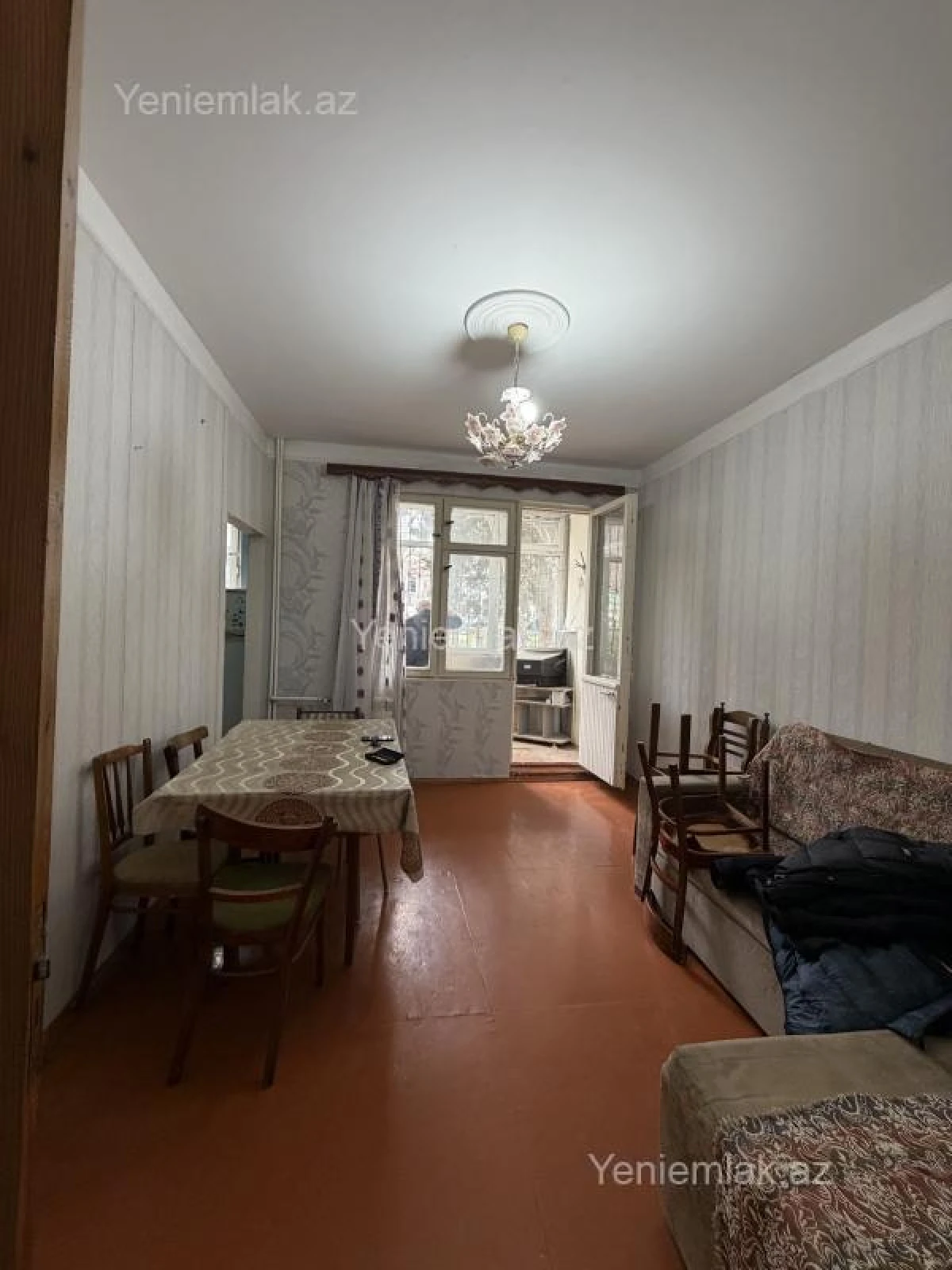 Satılır 2 otaqlı köhnə tikili 68 m²