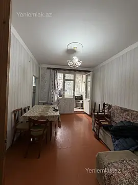 Satılır 2 otaqlı köhnə tikili 68 m²
