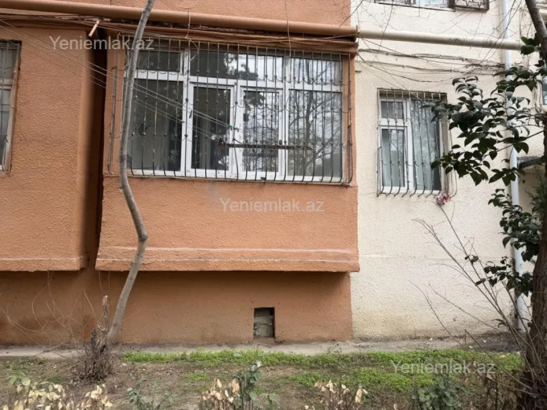 Satılır 2 otaqlı köhnə tikili 68 m²