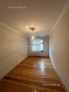 Satılır 3 otaqlı köhnə tikili 70 m²