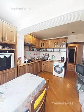 Satılır 5 otaqlı köhnə tikili 130 m² — Bakı, Binəqədi 5 otaq 130.00 m²