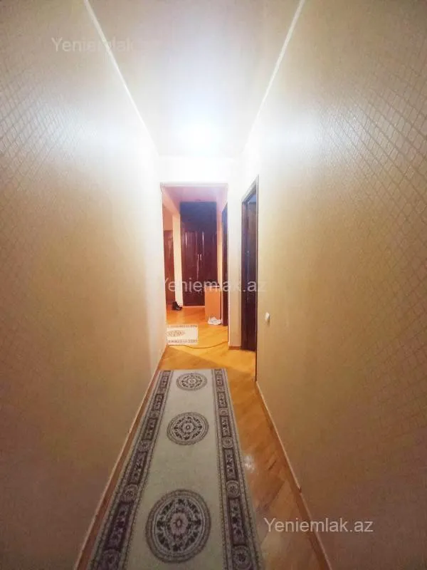 Satılır 5 otaqlı köhnə tikili 130 m²
