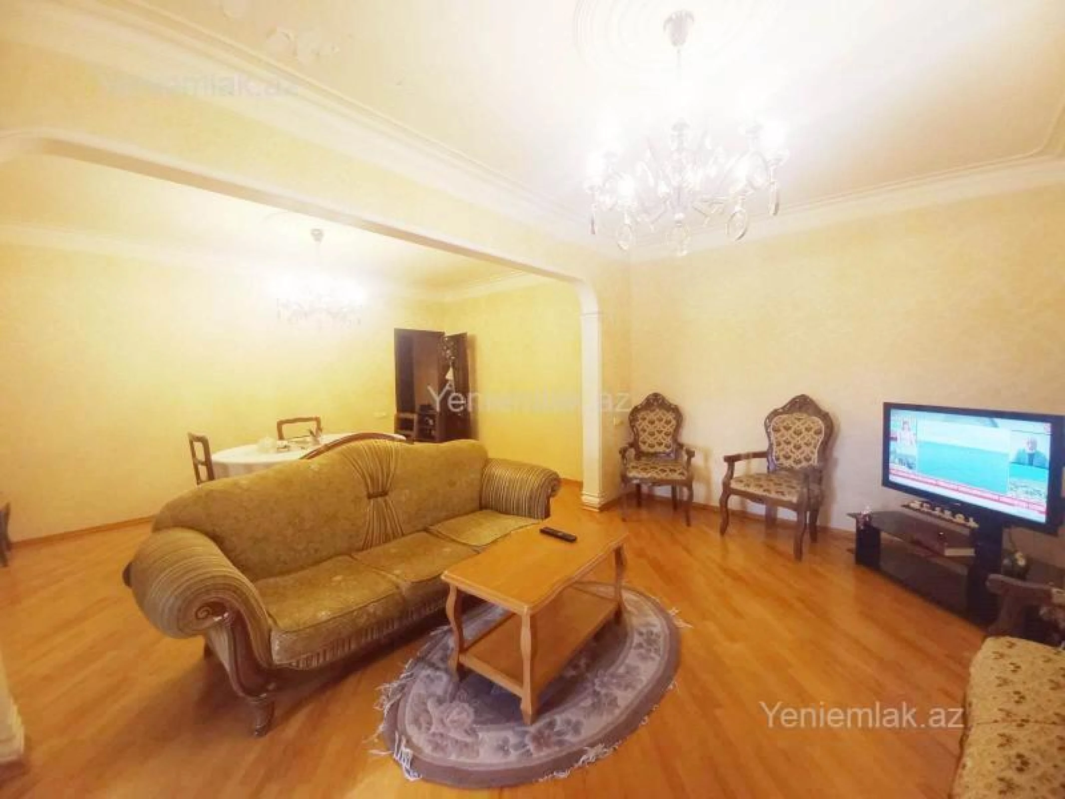 Satılır 5 otaqlı köhnə tikili 130 m²