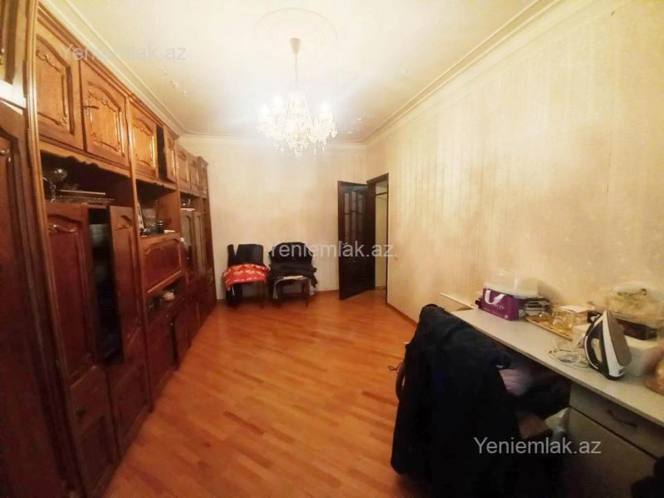 Satılır 5 otaqlı köhnə tikili 130 m²