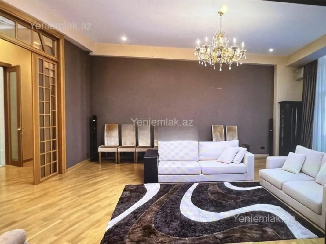 Satılır 4 otaqlı yeni tikili 200 m²