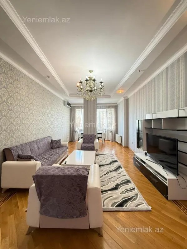 Satılır 3 otaqlı yeni tikili 115 m²