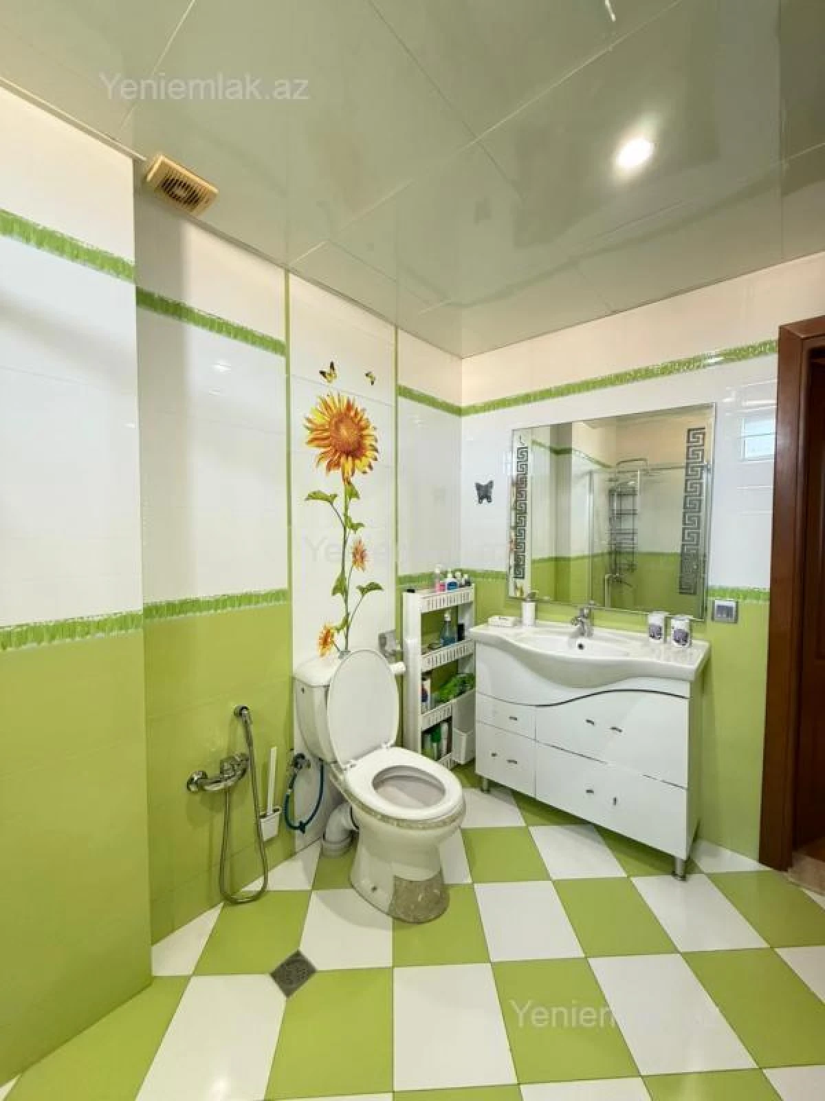 Satılır 3 otaqlı yeni tikili 115 m²