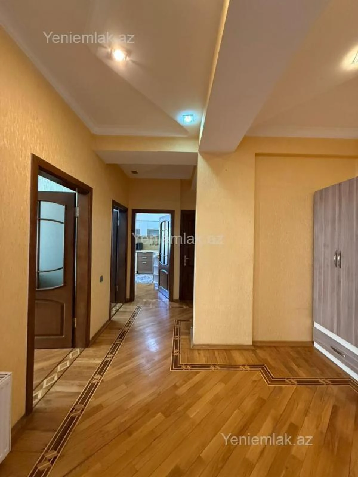 Satılır 3 otaqlı yeni tikili 115 m²