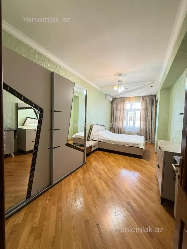 Satılır 3 otaqlı yeni tikili 115 m²