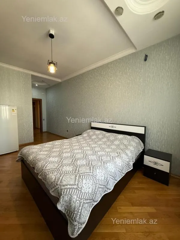 Satılır 3 otaqlı yeni tikili 115 m²