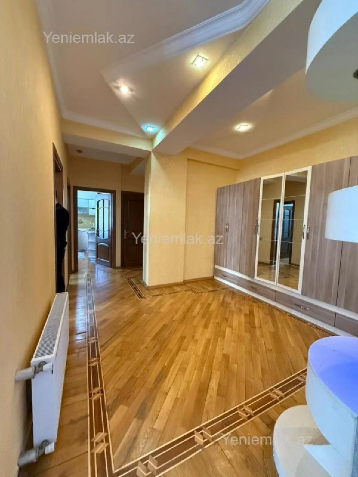 Satılır 3 otaqlı yeni tikili 115 m²