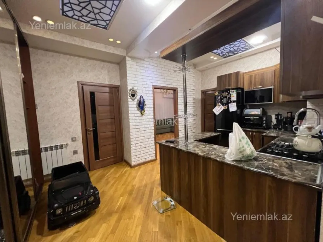 Satılır 2 otaqlı yeni tikili 64 m²