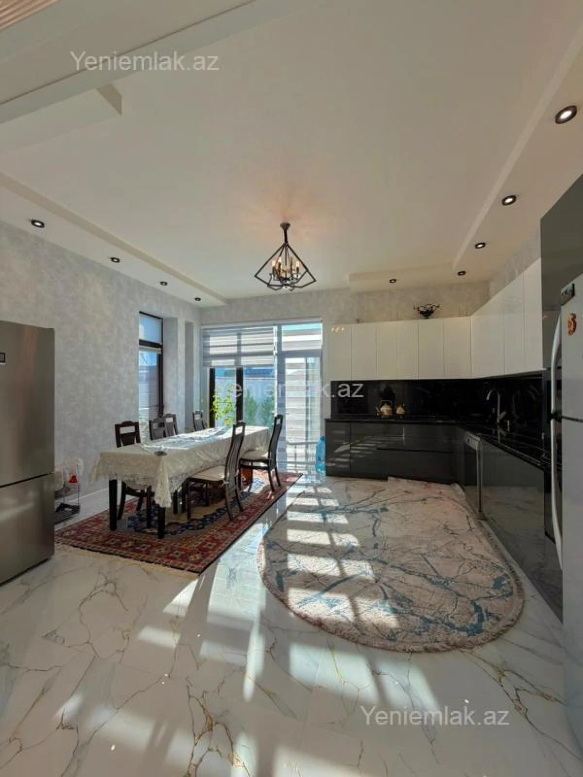 Satılır 4 otaqlı həyət evi 200 m²