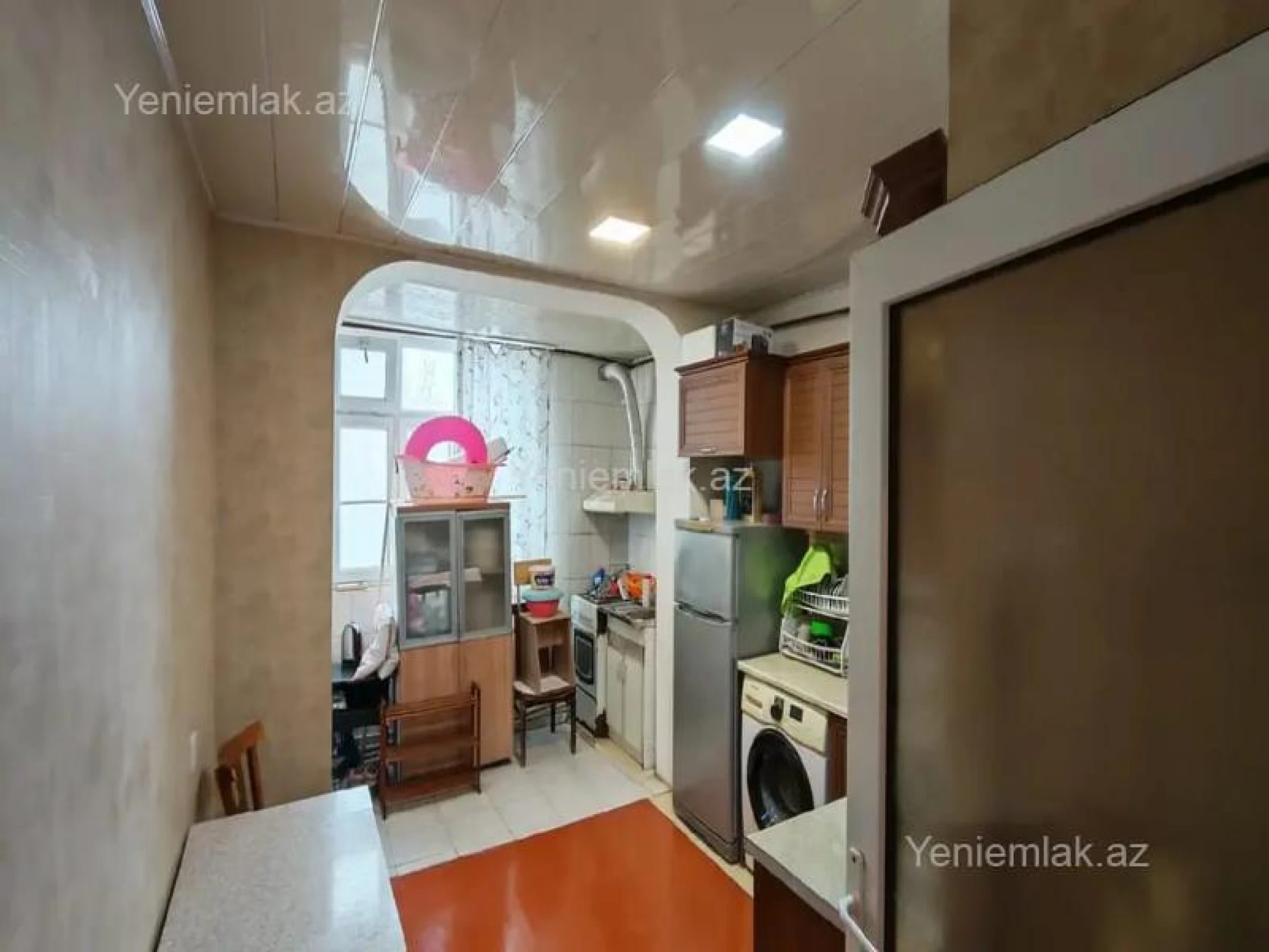 Satılır 2 otaqlı köhnə tikili 55 m²