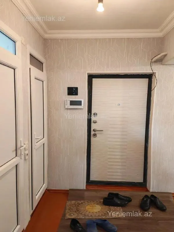 Satılır 2 otaqlı köhnə tikili 55 m²