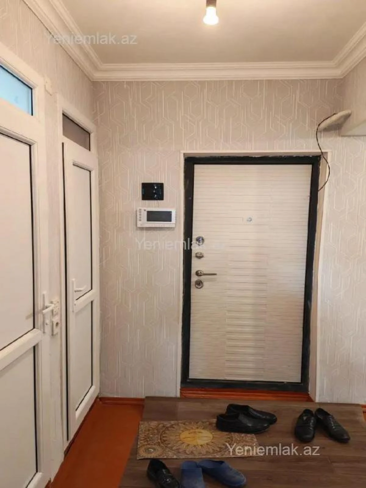 Satılır 2 otaqlı köhnə tikili 55 m²