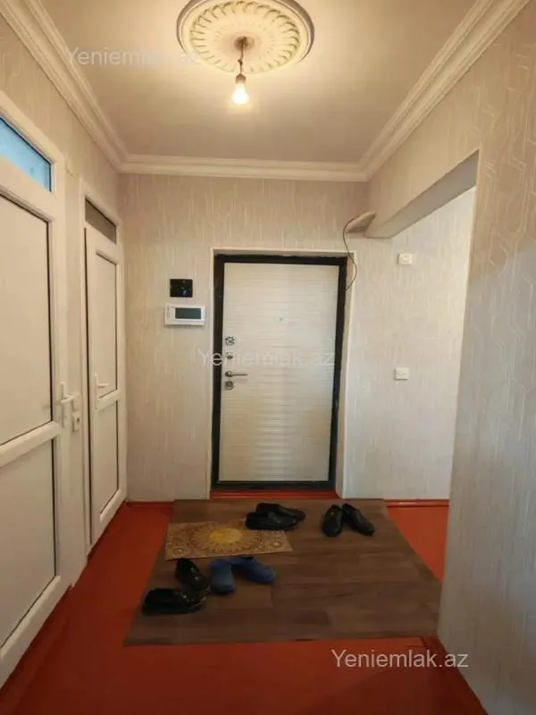 Satılır 2 otaqlı köhnə tikili 55 m²