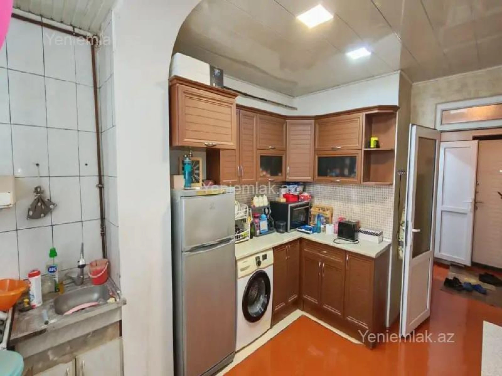 Satılır 2 otaqlı köhnə tikili 55 m²