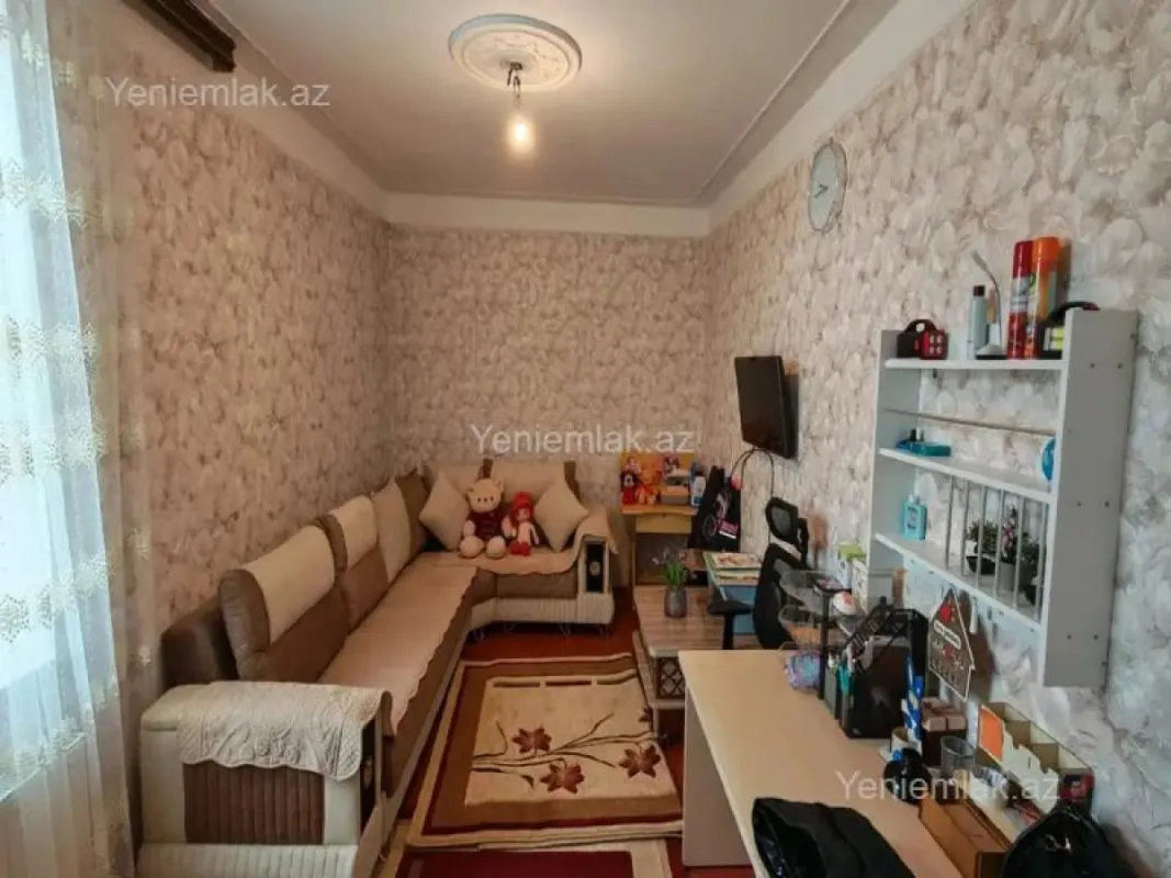Satılır 2 otaqlı köhnə tikili 55 m²