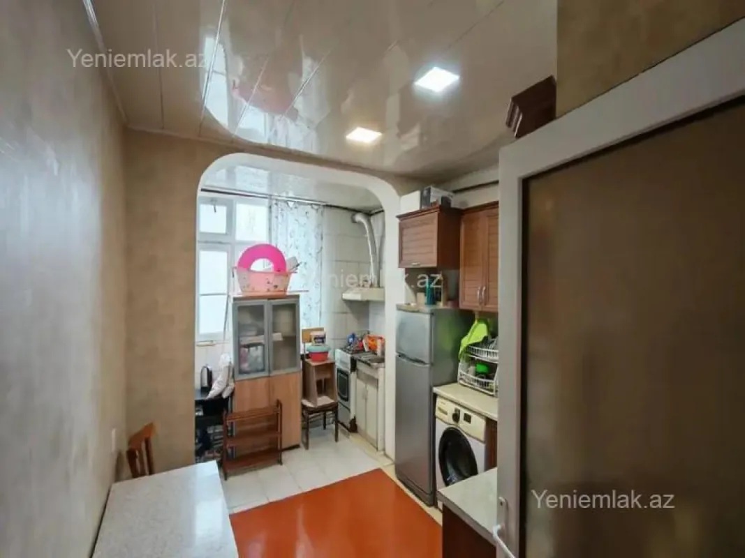Satılır 2 otaqlı köhnə tikili 55 m²