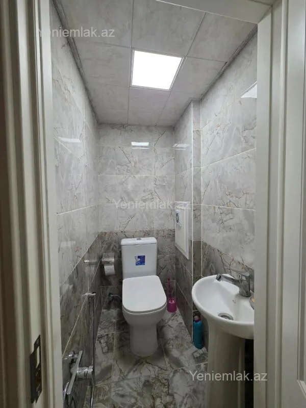 Satılır 3 otaqlı yeni tikili 105 m²