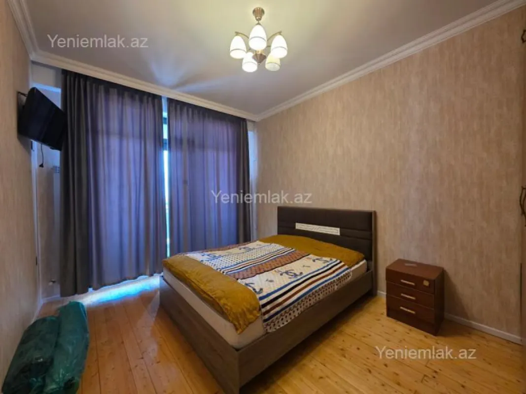 Satılır 3 otaqlı yeni tikili 105 m²