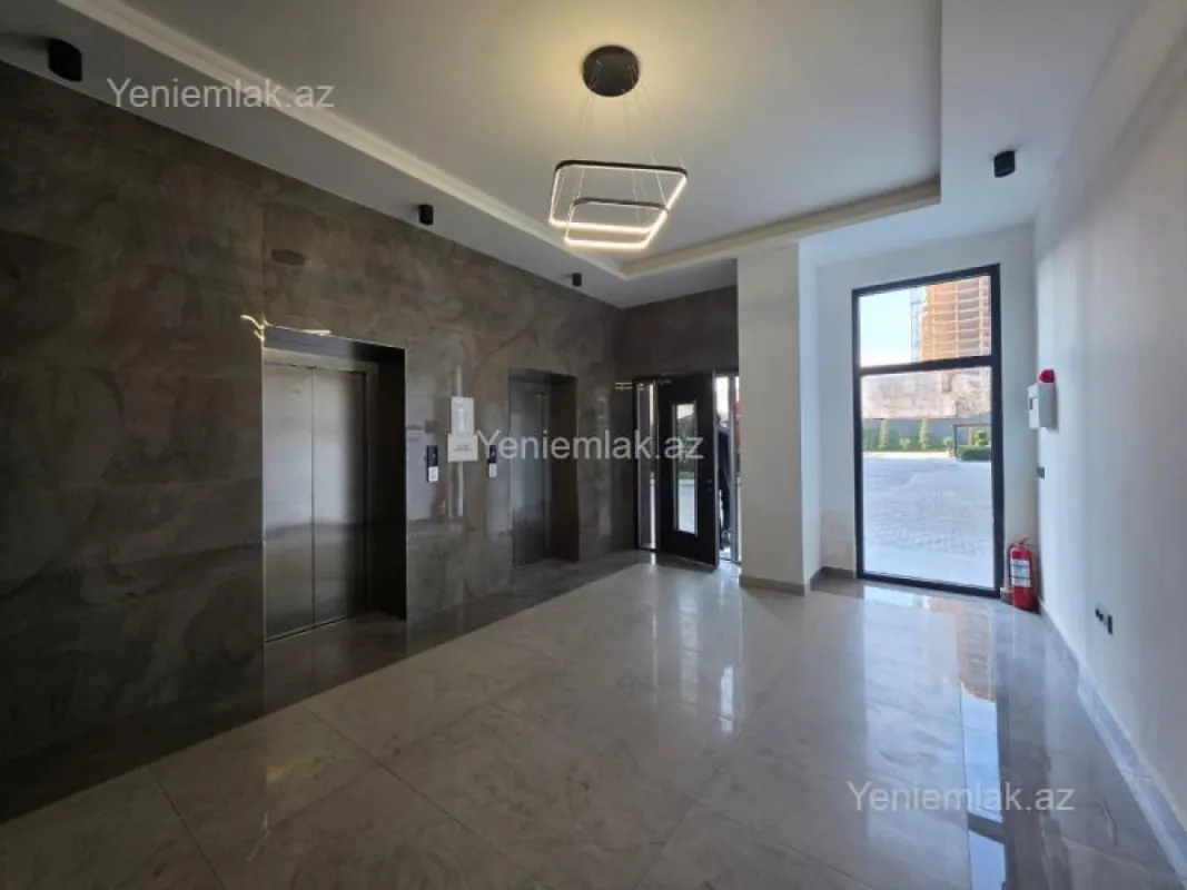 Satılır 3 otaqlı yeni tikili 105 m²