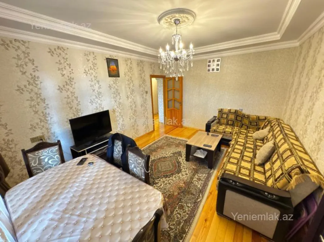 Satılır 2 otaqlı köhnə tikili 60 m²