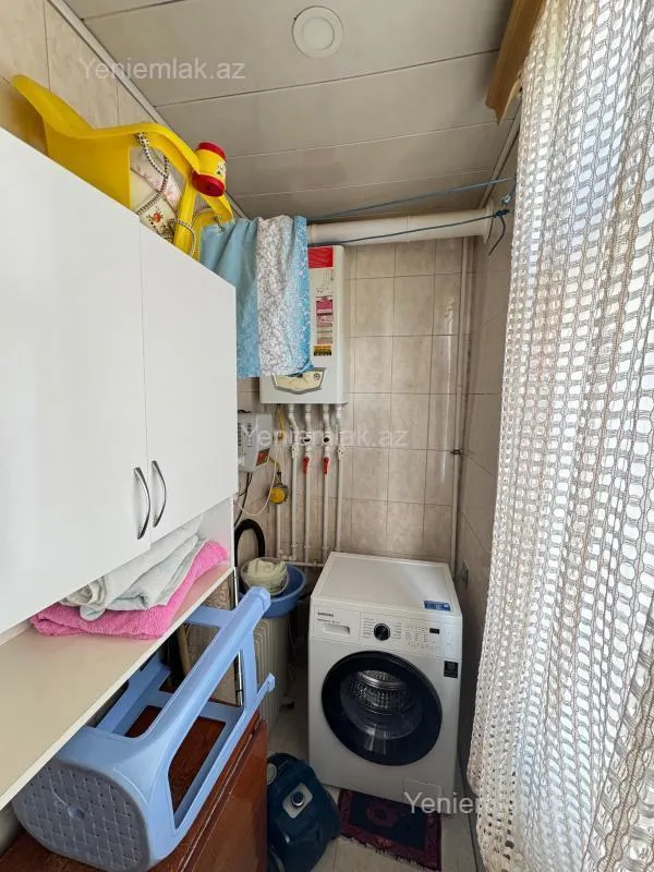 Satılır 2 otaqlı köhnə tikili 60 m²