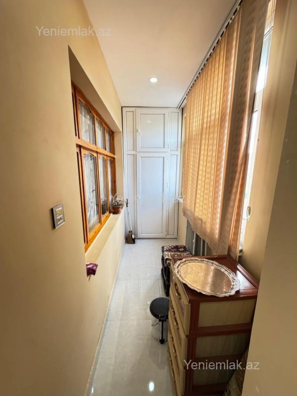 Satılır 2 otaqlı köhnə tikili 60 m²