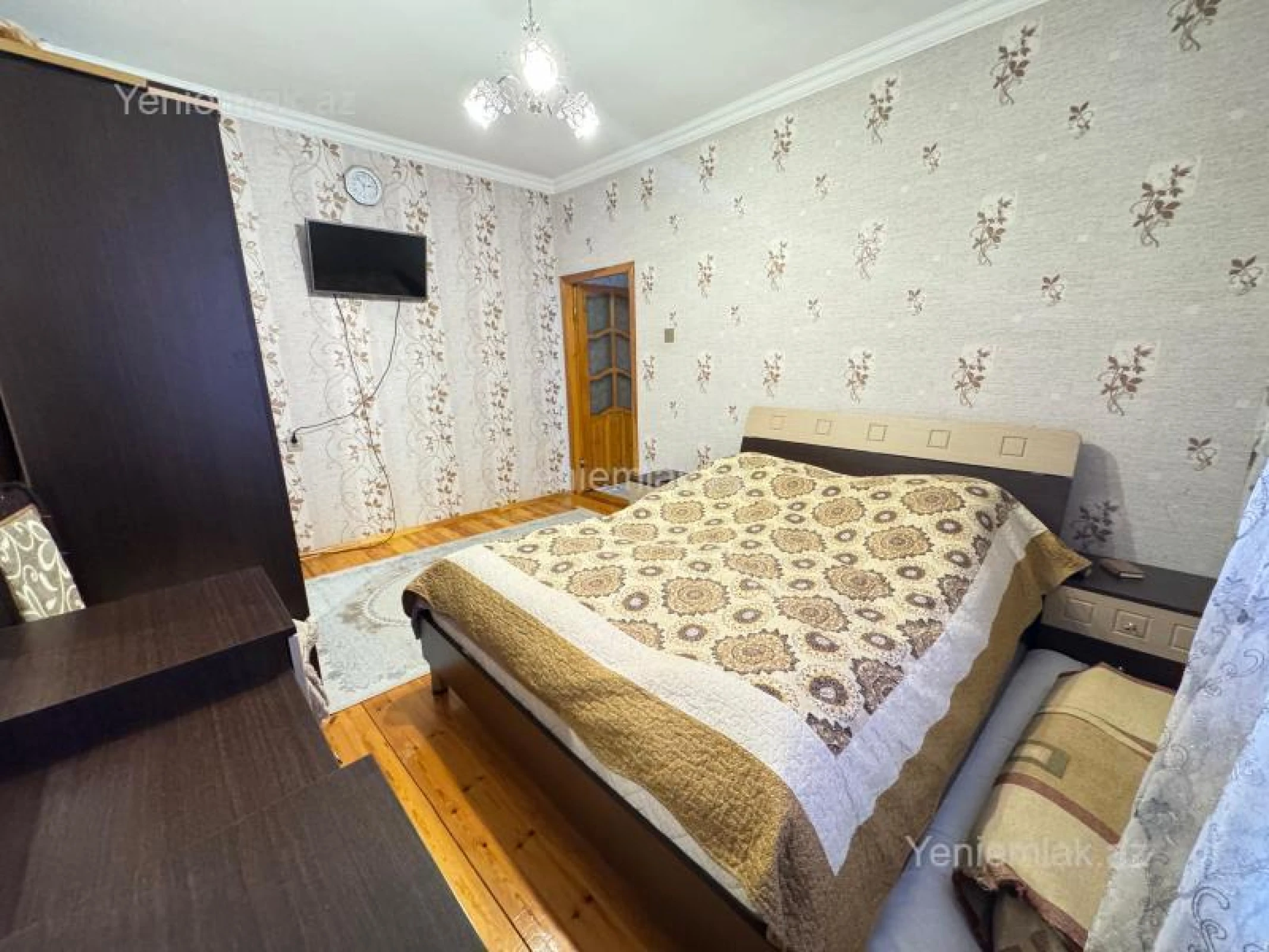 Satılır 2 otaqlı köhnə tikili 60 m²